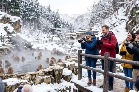 Nagano Snow Monkey and Obuse Tour: English Speaking Driver Only