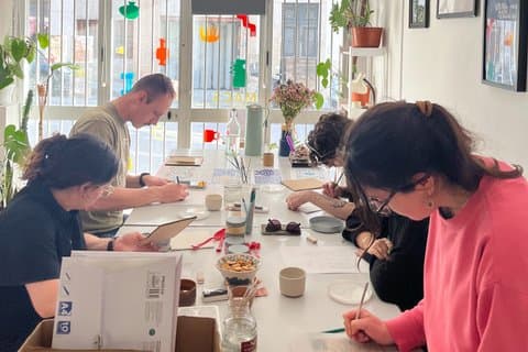 Porto Kakelmålning Workshop i mysig keramik Studio