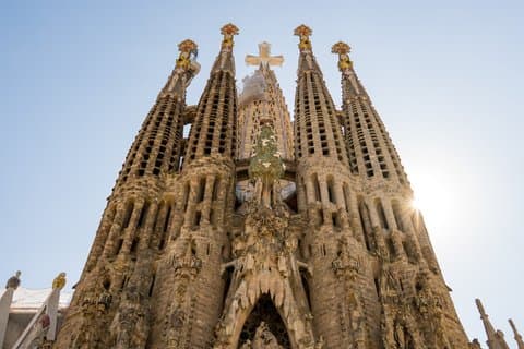 Barcelona: Gaudí Highlights & Gourmet Tapas Tasting (Small Group)