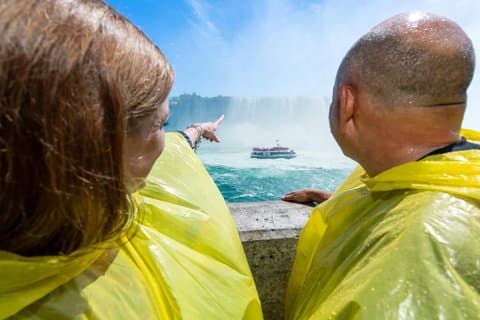 Niagara Falls Tour With Boat Cruise, Illumination Tower & Dinner