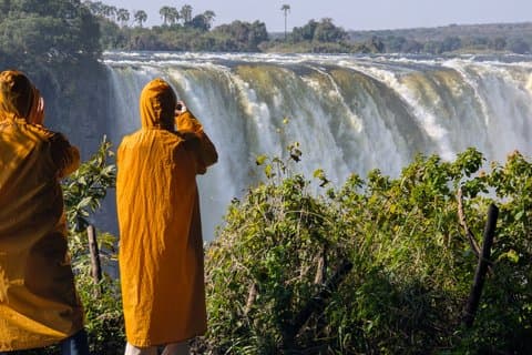 Victoria Falls Guided Tour– Zambia & Zimbabwe, Slow-Paced