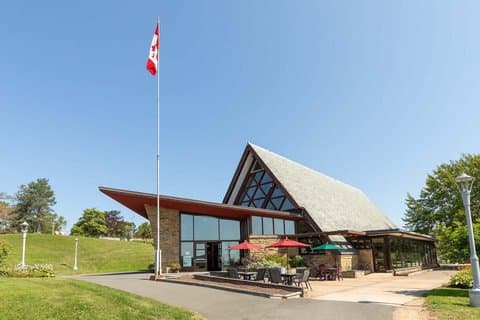 Scenic Cabot Trail Tour with Bell Museum