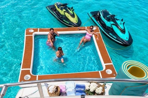 Luxury Yacht Cruise + 2 Jet Skis | + Swiming Pool | Boat Charter