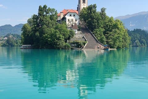 En dag i alpina Slovenien: sjöarna Bled, Bohinj och Vintgar Gorge