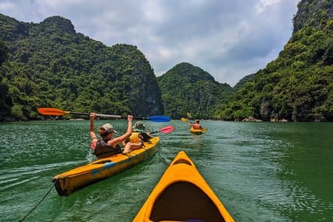 Hoteller i nærheden af Ha Long Bay Cruise Tour with Canoe