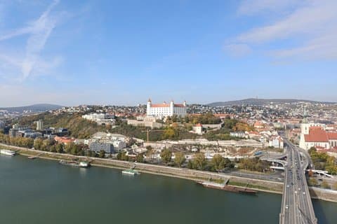 2H Private Tour with Jakub