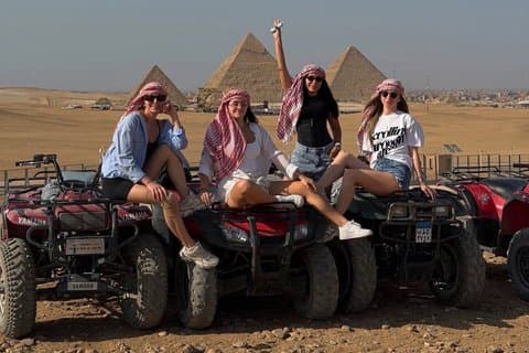 Tour all-inclusive delle piramidi di lusso con giro in cammello e quad