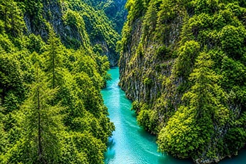Chouwen Lake Hike & Swim | Jabal Moussa Reserve Dagstur