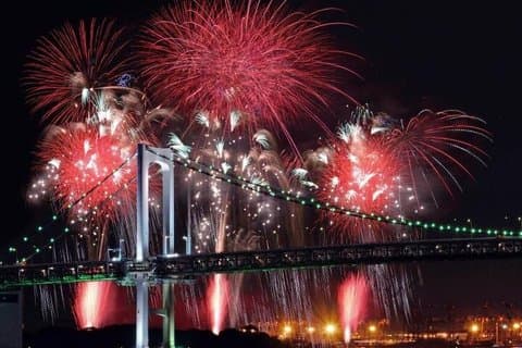 Tokio : Koto Feuerwerk Festival auf Japanisches traditionelles Hausboot