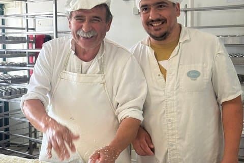 Lisbon Cheese Factory, Wine Tasting & Tile Painting Experience