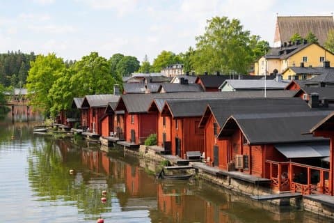 PRIVAT Helsingfors och Borgå med bil : Gamla stan och lokala berättelser