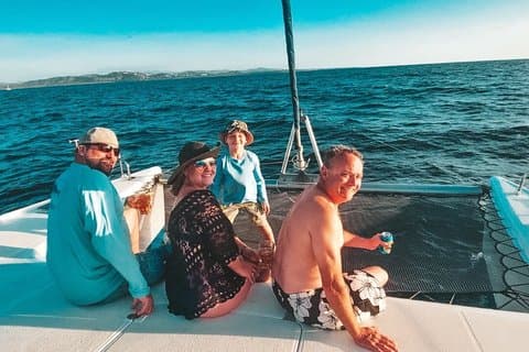 Excursão privada de catamarã a partir de Tamarindo All Inclusive