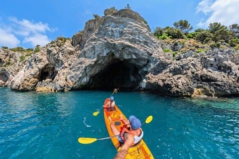 Amalfi Coast: Kayak-Snorkeling tour Pandora Cave & Hidden beach