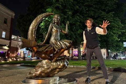 Walk Among Us: the Salem Horror Tour