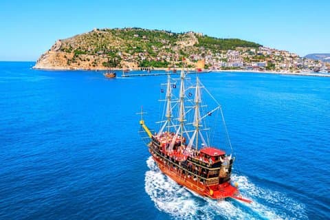 Alanya Piratbåttur All-inclusive med lunch och transfer