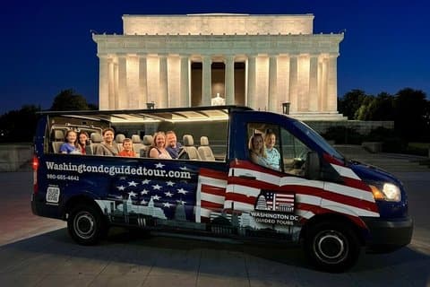 DC's Monuments Open-Air Sightseeing dag & nacht Tour met stops