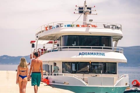 Boleto de barco a Sazan Karaburun y la cueva Haxhi Ali desde Vlora