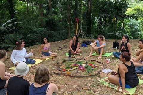 Thérapie de cérémonie d'expérience de bain privé dans la forêt de cacao