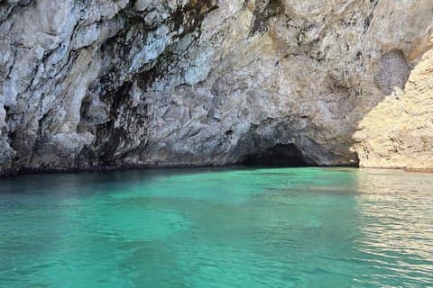 Excursión en barco a los baños termales de Giardini Naxos y Taormina
