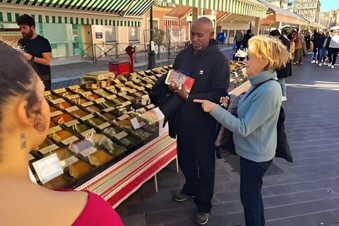 Marché d'Aix En Provence et visite à pied du patrimoine