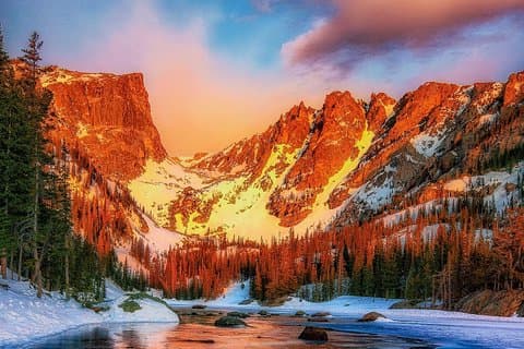 Escursione all'alba nel Parco Nazionale delle Montagne Rocciose