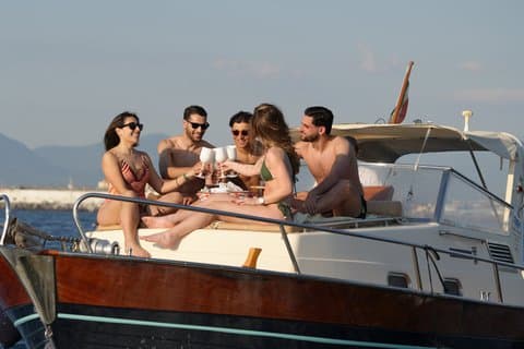 Hotell i nærheten av Capri Sunset Elite Cruise to the Mythical Faraglioni
