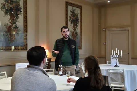 Champagner Tagesausflug von Paris mit 4 Verkostungen, Reims & Keller