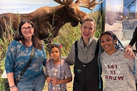 Yellowknife Sightseeing City Tour