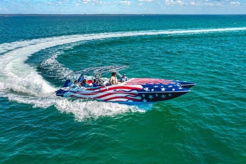 Screaming Eagle Speedboat Thrill Ride em Destin