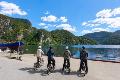1 daagse tour naar Modalen Mofjord fietsen en wandelen Slotte