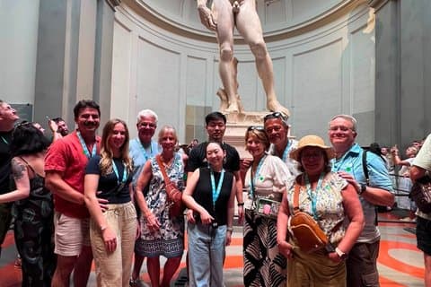 Skip-the-line rondleiding voor kleine groepen in de Accademia Gallery