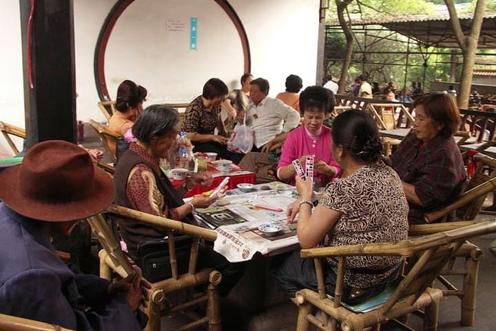 Traditional Chengdu Lifestyle Guided Day Tour including A Hot Pot Dinner