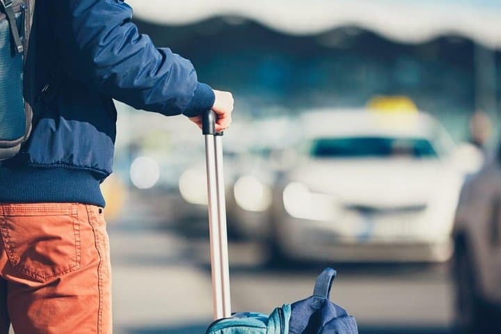 Mount Lavinia City to Colombo (CMB) Airport Private Transfer
