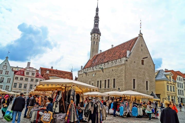 Private Tallinn Day Trip from Helsinki