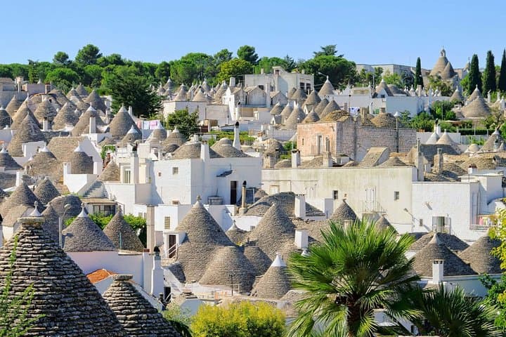 Ostuni, Alberobello and Polignano a Mare. Departing from Lecce