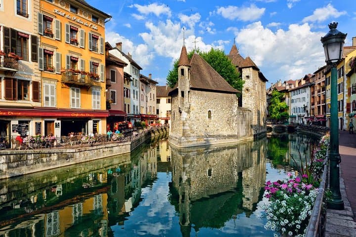 Lake Annecy Private Day Trip from Geneva