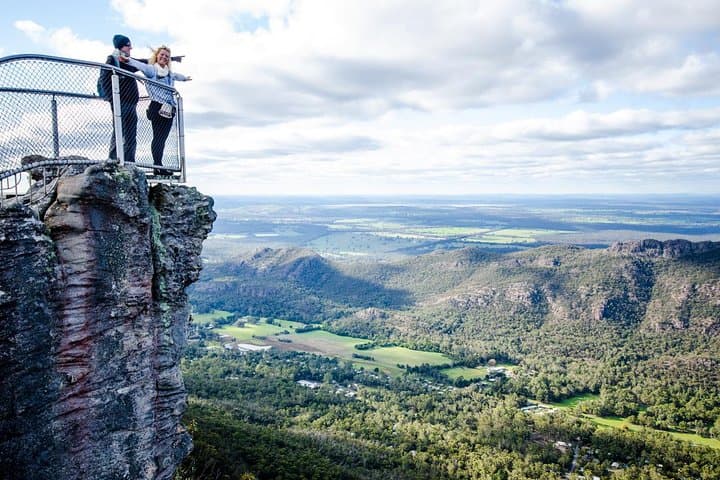 Melbourne to Adelaide 3 Day Tour via Great Ocean Road & Grampians