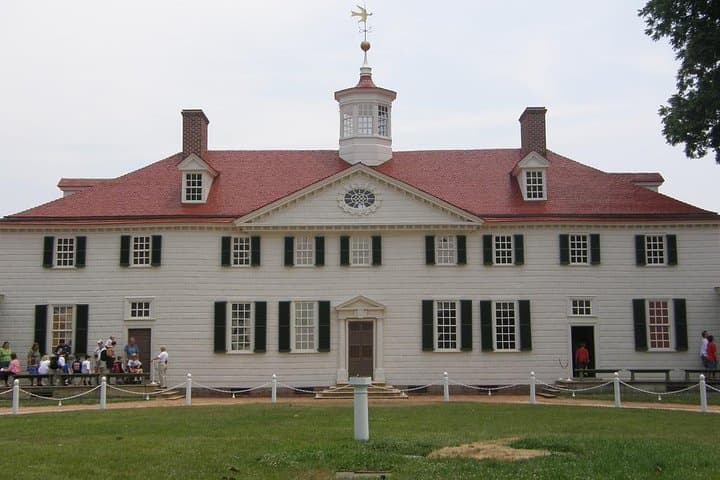 Private Mt. Vernon/Arlington Cemetery Tour for up to 10 Guests