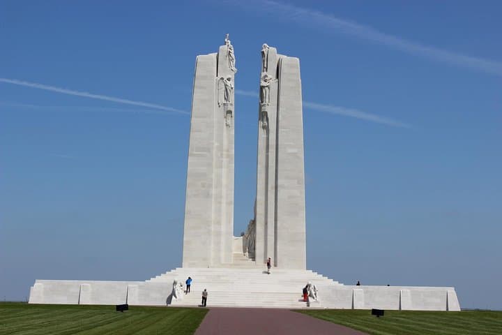 Private Round Trip Transfer to Vimy Ridge from Arras