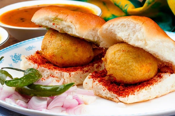 Private Half-Day Food Walking Tour in Pune