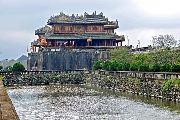 Hue sightseeing package tour