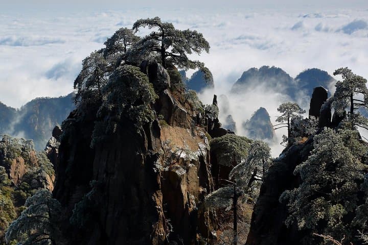 3D Private Trip to Huangshan,Hong village & Jingdezhen Porcelain