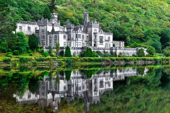 From Galway: Guided tour of Connemara with 3 hour stop at Connemara National Pk.