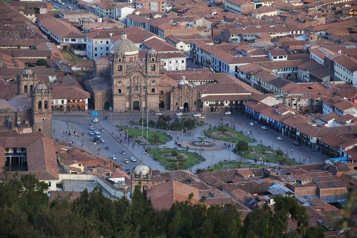 13-Day Tour from Lima:Machu Picchu, Lake Titicaca, Colca Canyon and Nazca Lines