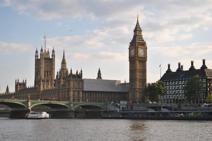 Private Port Transfer from Southampton or Dover to Central London