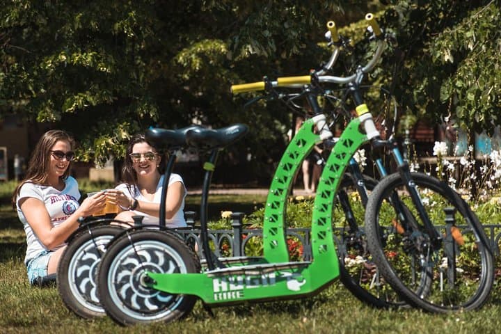 Rent your E-Scooter Hugo Bike in Prague!