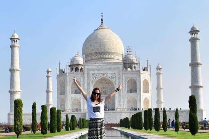 Agra Taj Mahal Tour with lunch
