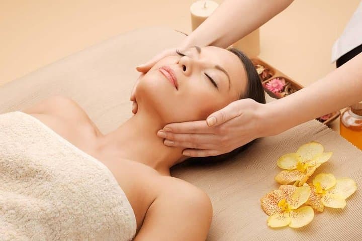 Relax Private Tour to Enjoy Chinese Traditional Massage