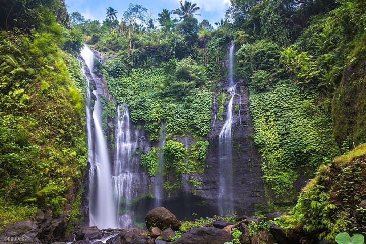 Sekumpul Waterfalls Trekking Tour