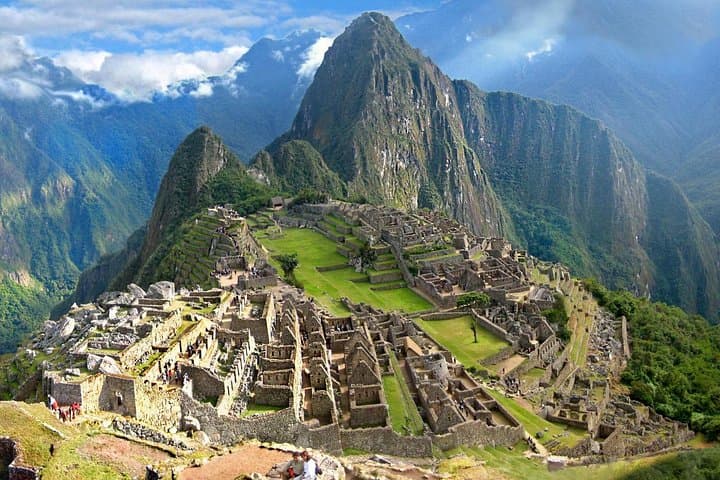 Small Group: 4-Day Inca Trail Trek to Machu Picchu